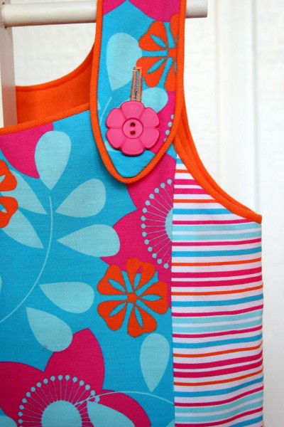 seashore sundress with piping